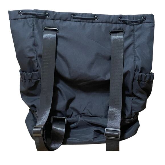 Beyond Yoga Black Convertible Gym travel shoulder‎ Bag backpack pockets - Picture 2 of 6